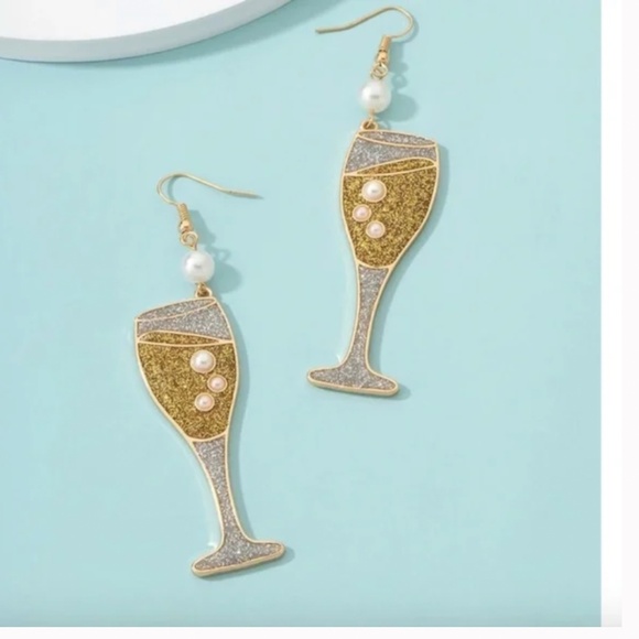 ❤️FREE Alcohol Champagne Glass Hipster Hippie Art Chic Glam Modern Drop Earrings - Picture 1 of 3